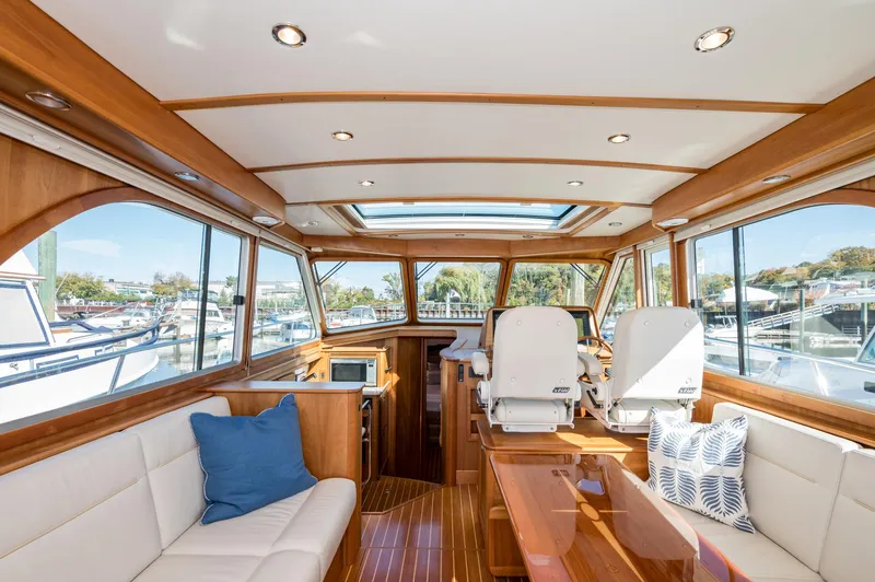 Turning Point Yacht Photos Pics 