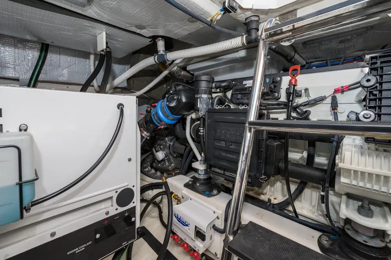 Turning Point Yacht Photos Pics 