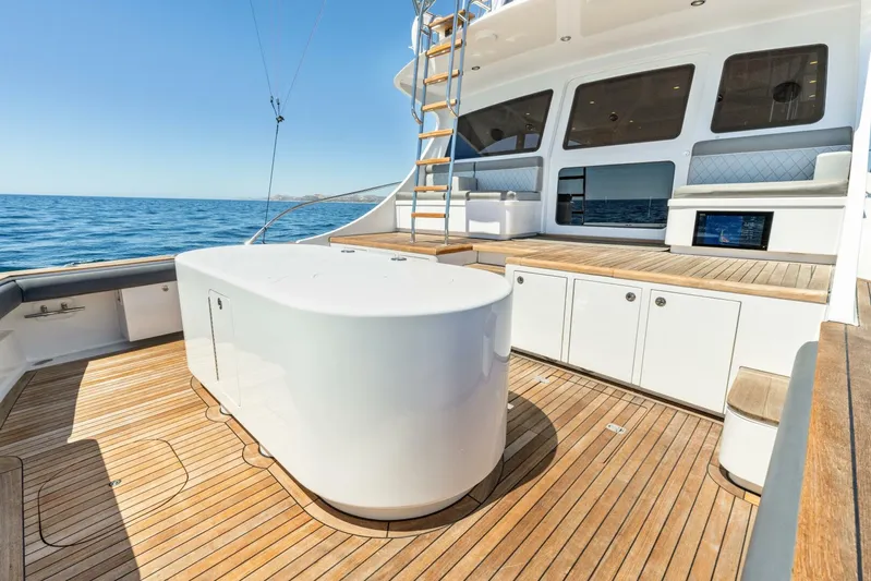 Salty K Yacht Photos Pics 