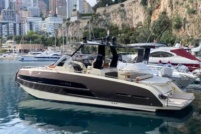 Invictus GT 320