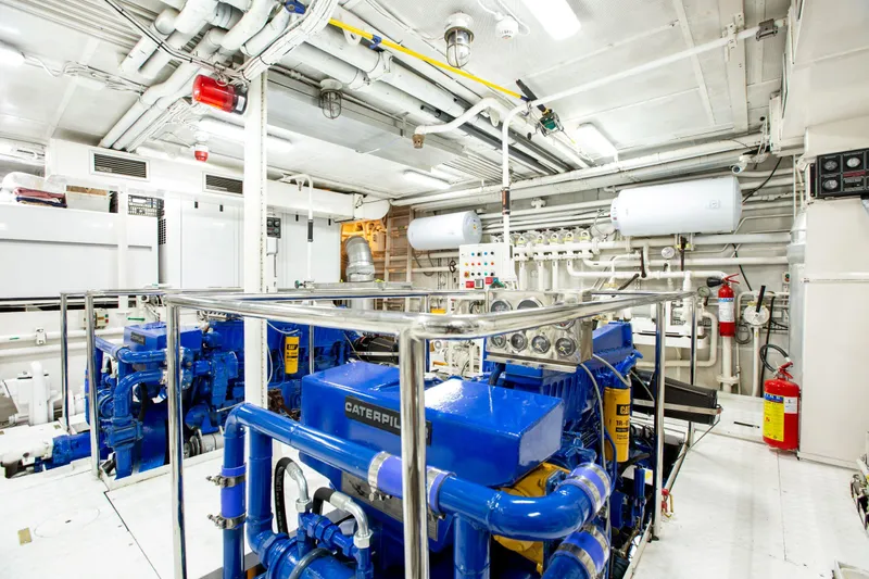 Aldonza Yacht Photos Pics 