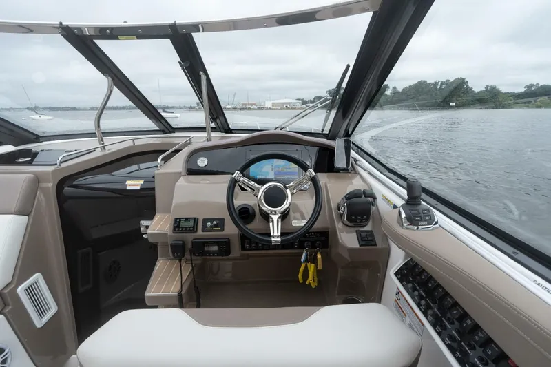  Yacht Photos Pics 2017 Regal 35 Sport Coupe - Image 17