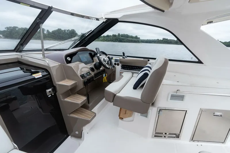  Yacht Photos Pics 2017 Regal 35 Sport Coupe - Image 15