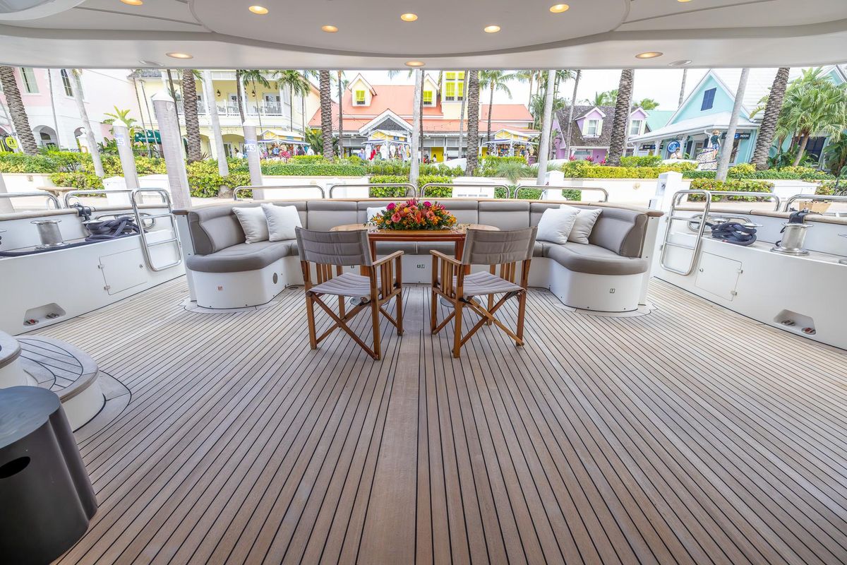 2008 Benetti 120 