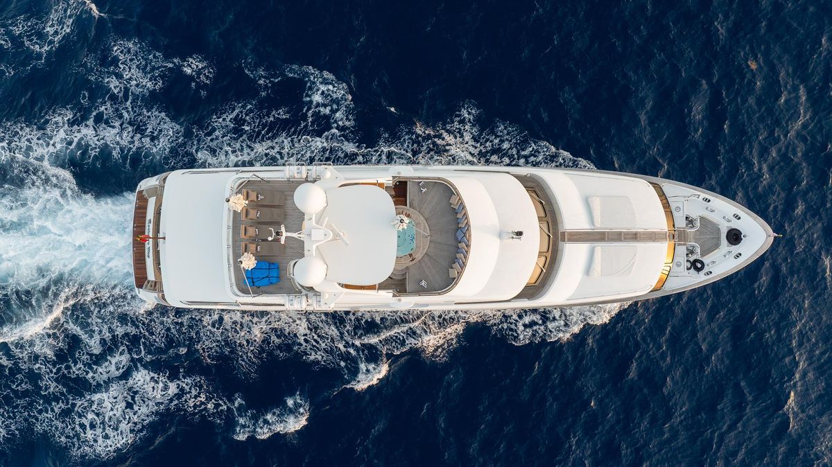 2008 Benetti 120 