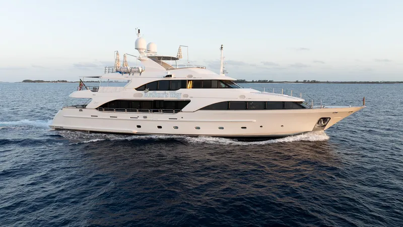 2008 Benetti Classic 121 Yacht Photos Pics 