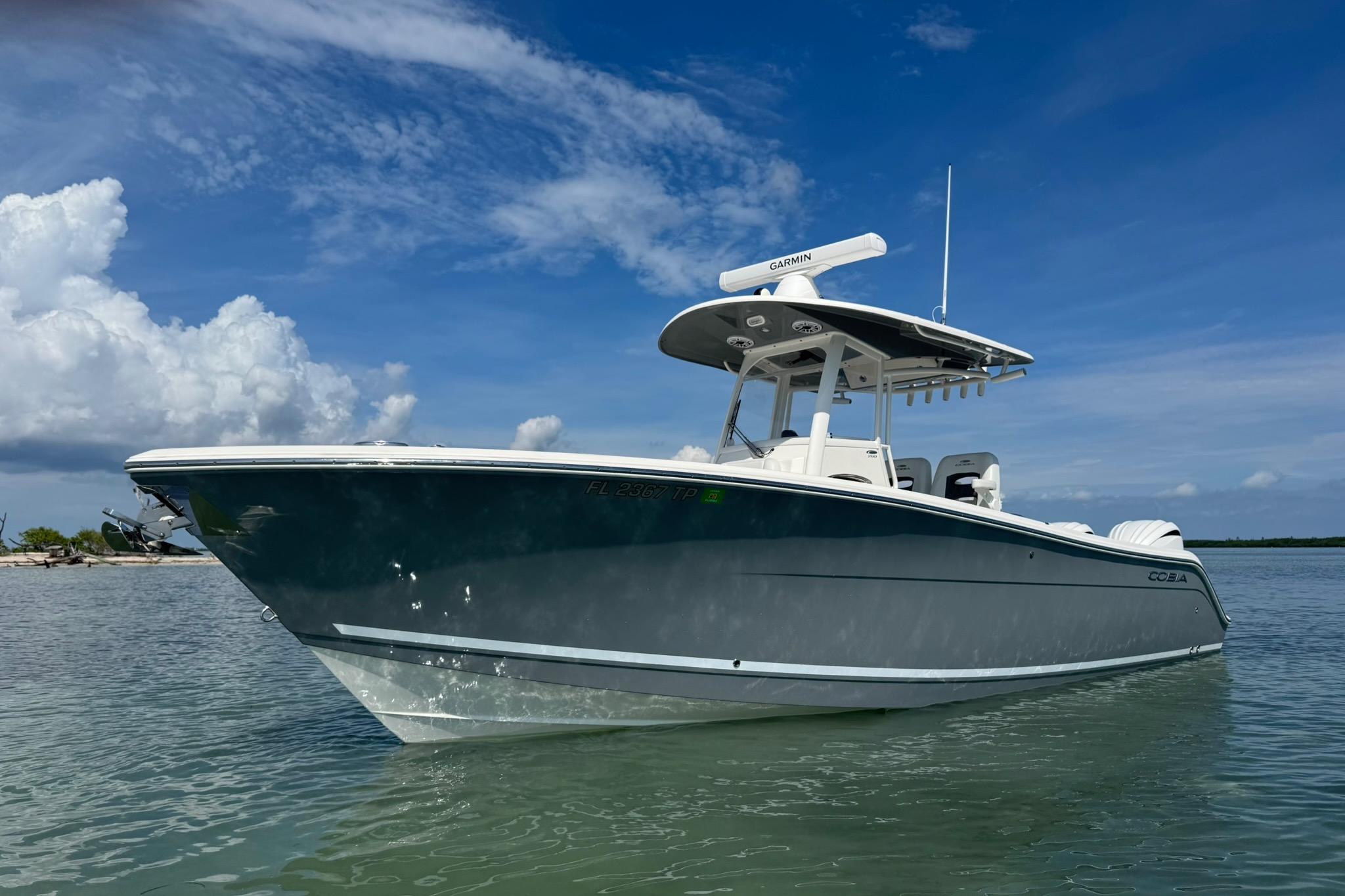 Cobia 280 Center Console