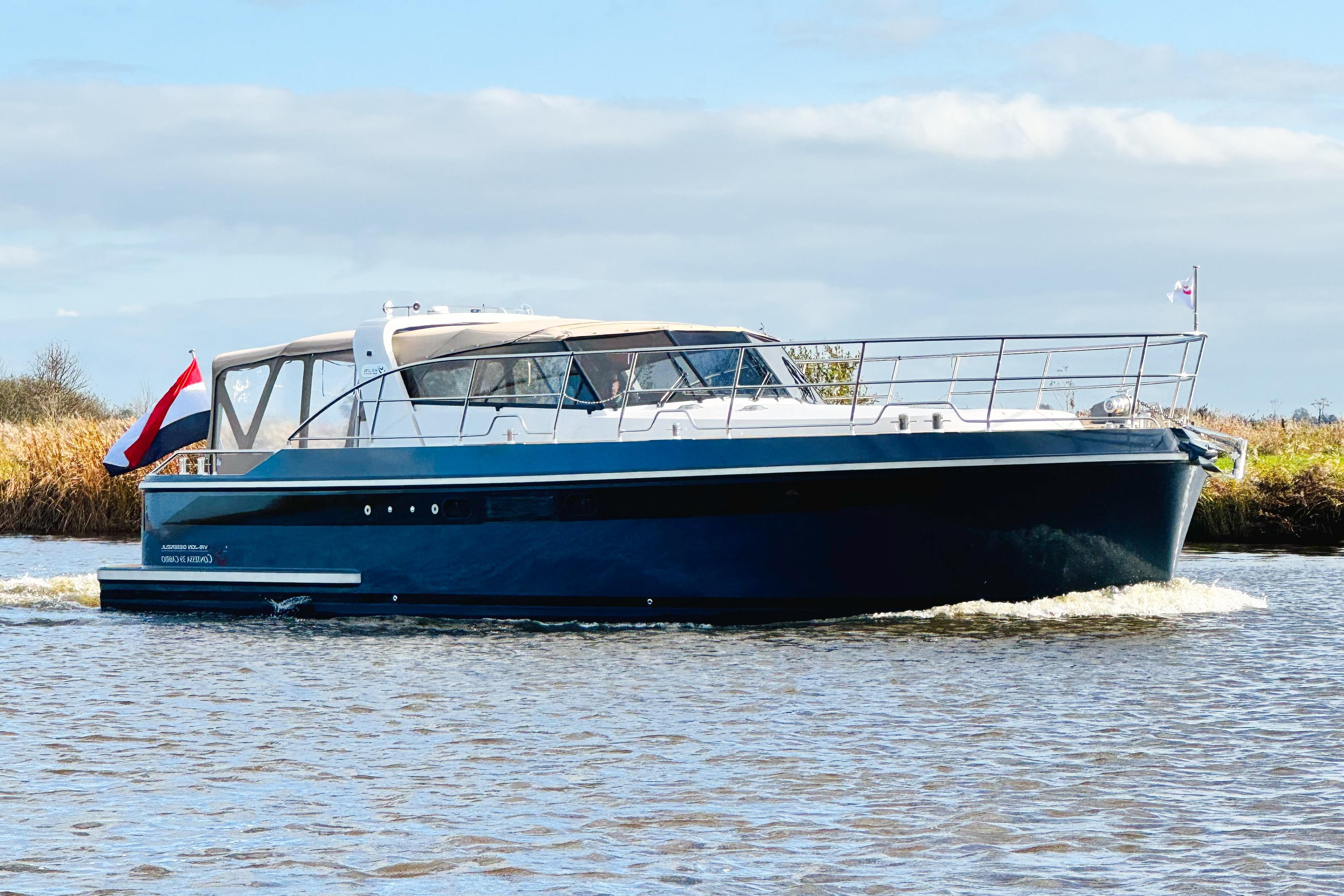 2027 Vri-Jon Contessa 39 Cabrio