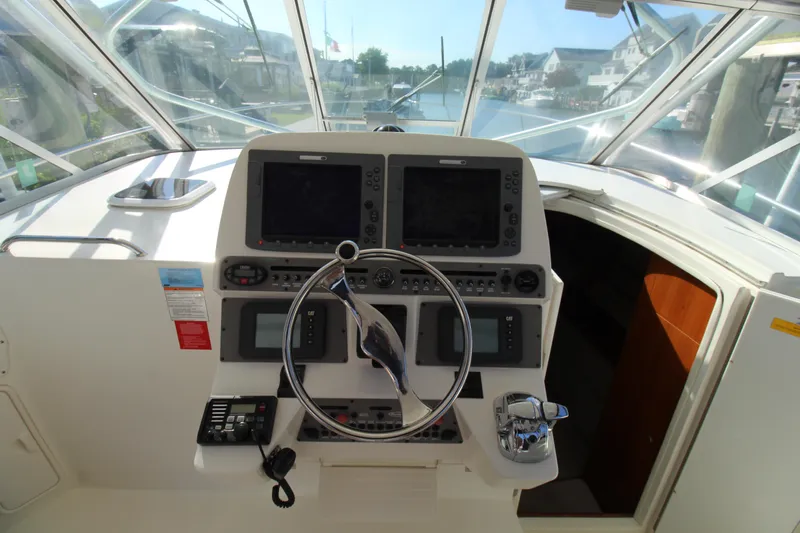 Lazy Susan Yacht Photos Pics 