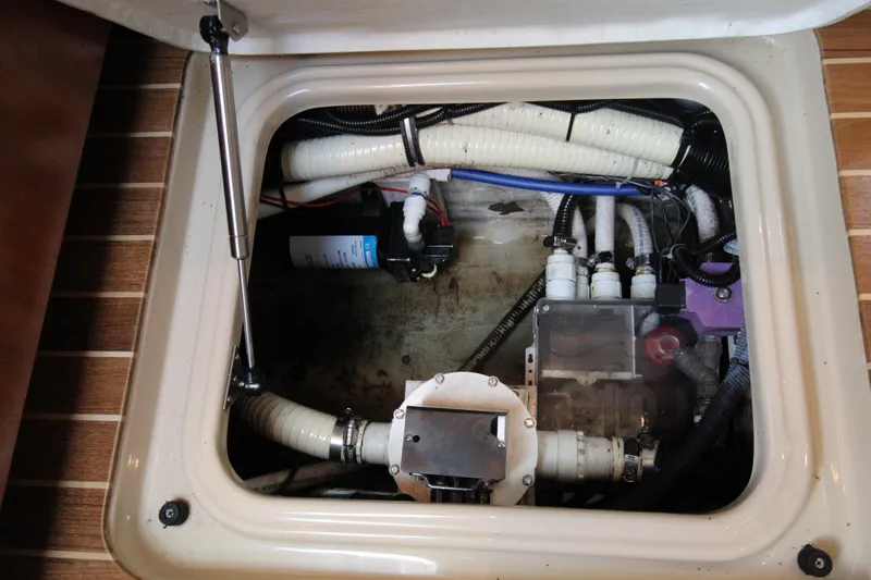 Lazy Susan Yacht Photos Pics 