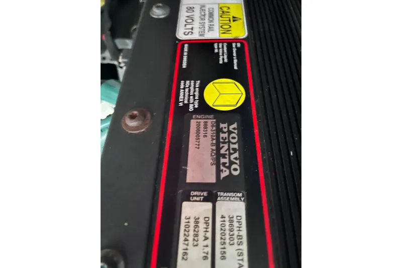  Yacht Photos Pics Volvo Penta engine label on 2006 Fairline Targa 40, showing specifications and caution details.