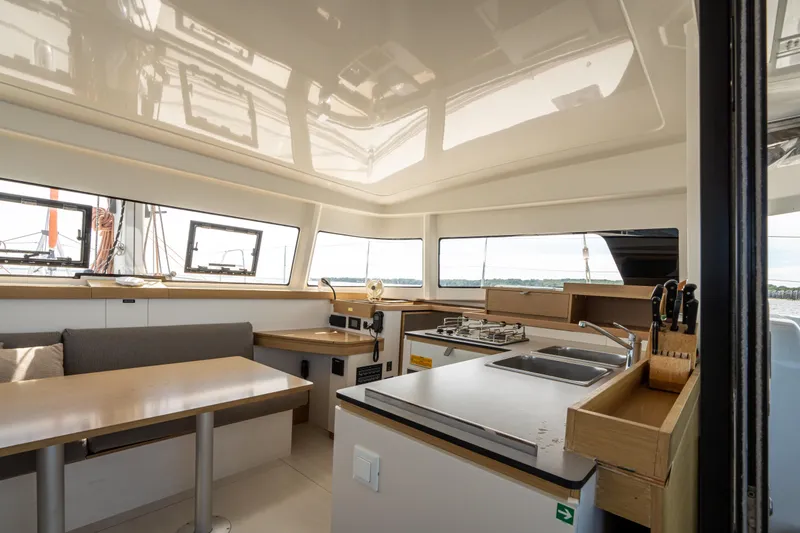 Isa Lei Yacht Photos Pics 