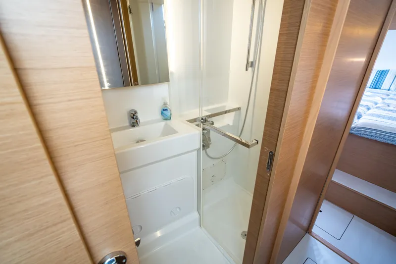 Isa Lei Yacht Photos Pics 