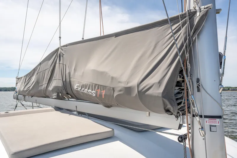 Isa Lei Yacht Photos Pics 