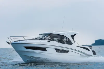 2024 Beneteau Antares 9