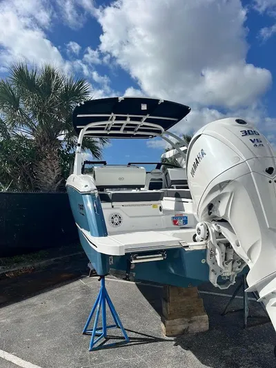  Yacht Photos Pics 2025 Cobalt R6 Ob - Image 4