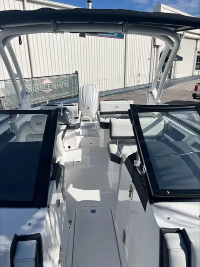  Yacht Photos Pics 2025 Cobalt R6 Ob - Image 11