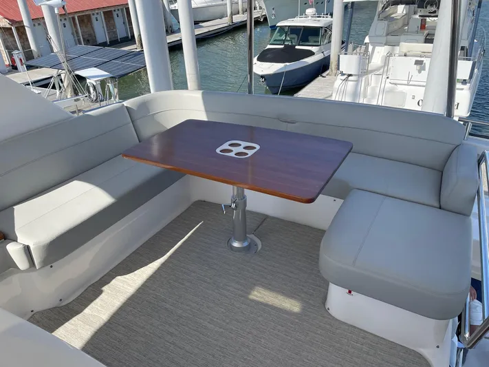 Mi Dia Yacht Photos Pics 