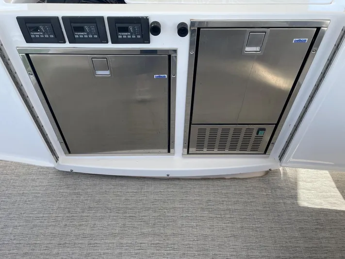 Mi Dia Yacht Photos Pics 