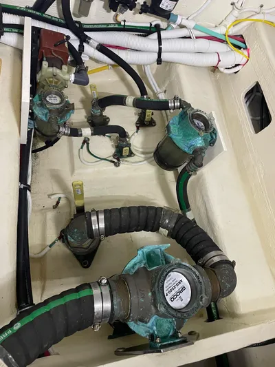 Mi Dia Yacht Photos Pics 