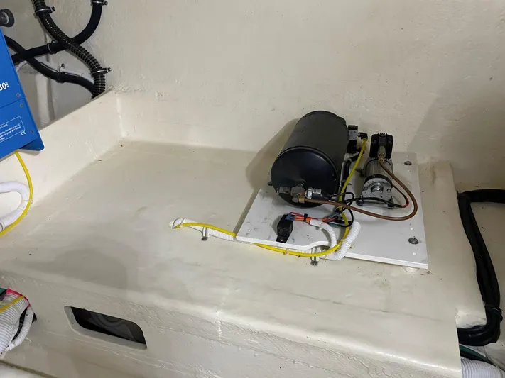 Mi Dia Yacht Photos Pics 