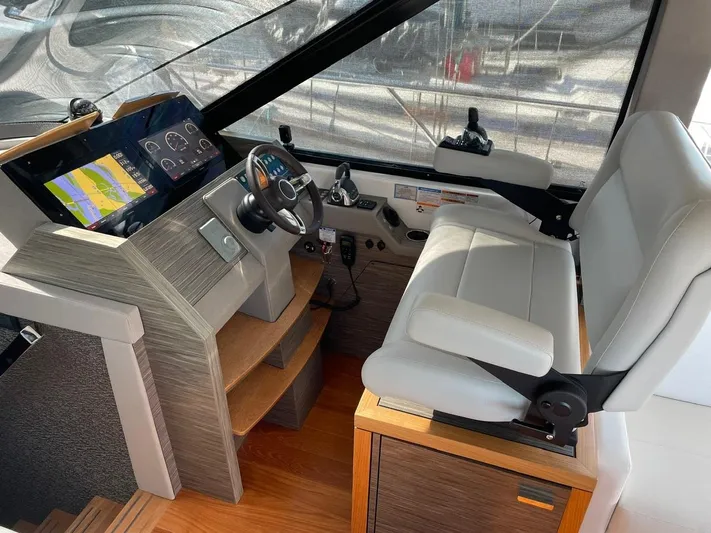 Mi Dia Yacht Photos Pics 