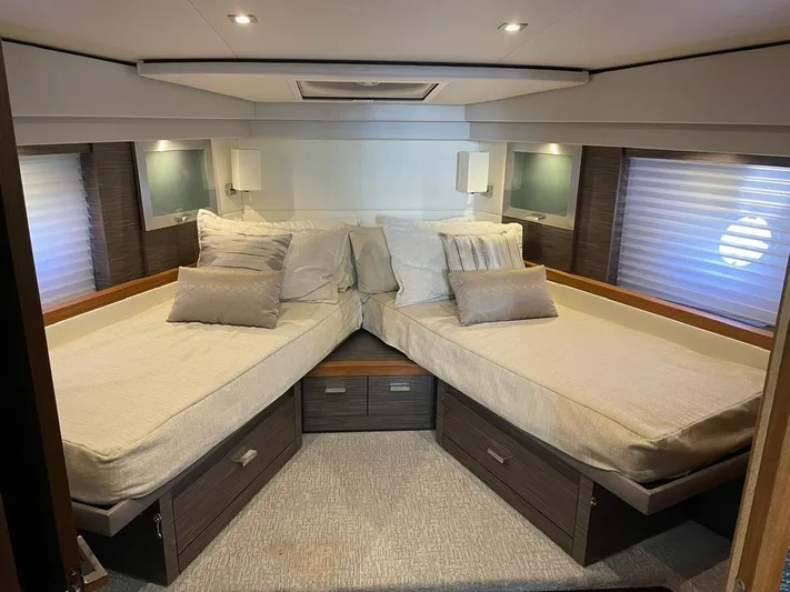 Mi Dia Yacht Photos Pics 