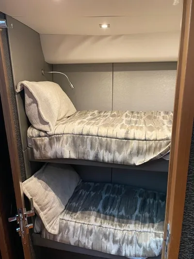 Mi Dia Yacht Photos Pics 