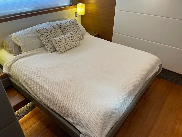 Mi Dia Yacht Photos Pics 