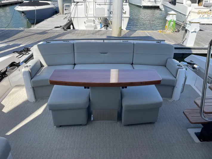 Mi Dia Yacht Photos Pics 