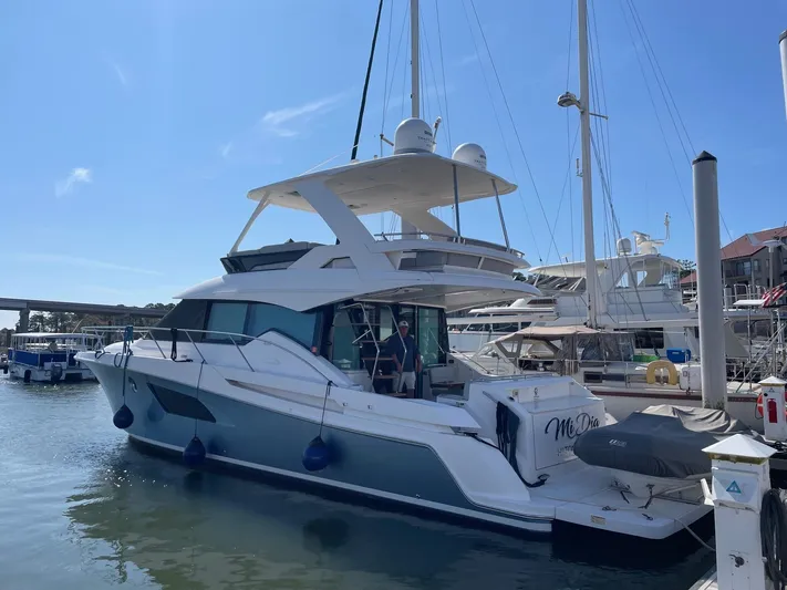 Mi Dia Yacht Photos Pics 