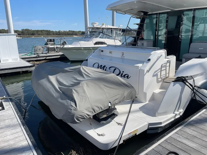 Mi Dia Yacht Photos Pics 