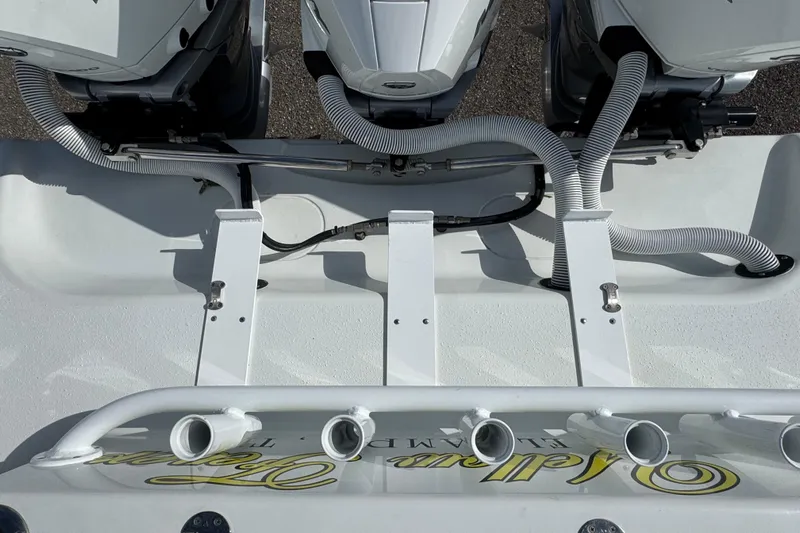  Yacht Photos Pics 2020 Yellowfin 36 Offshore boat engines and rod holders, top view.