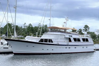 Burger Raised Pilothouse