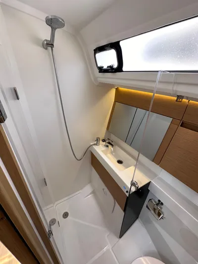 Sweetest Thing Yacht Photos Pics 