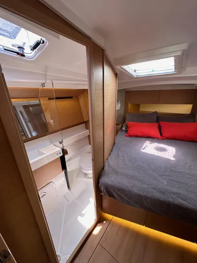 Sweetest Thing Yacht Photos Pics 