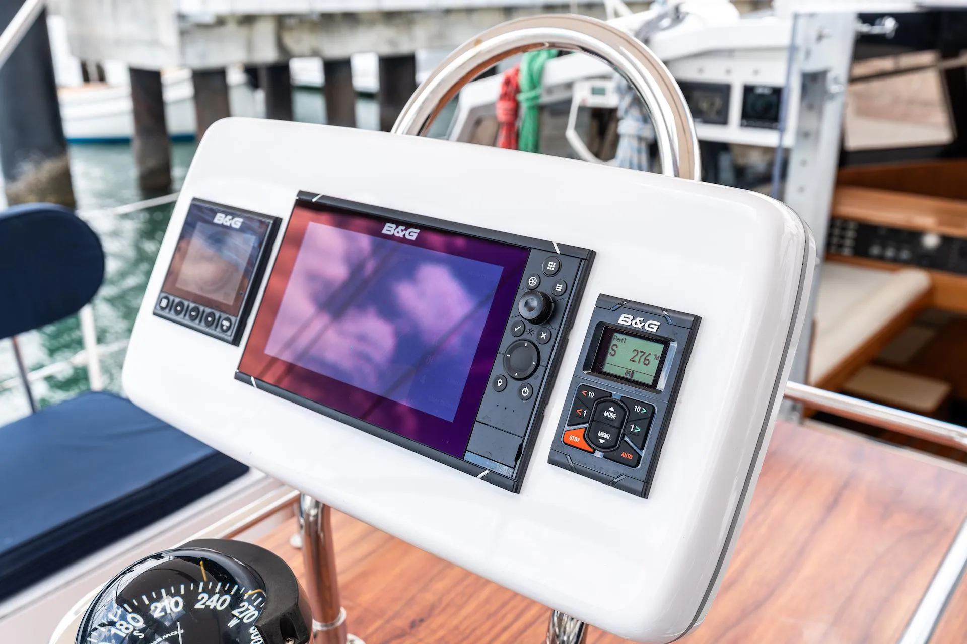 Boat navigation system on a 1998 Custom Kelly Archer yacht, featuring B&G displays.