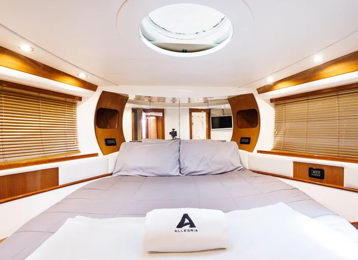 Allegria Yacht Photos Pics 