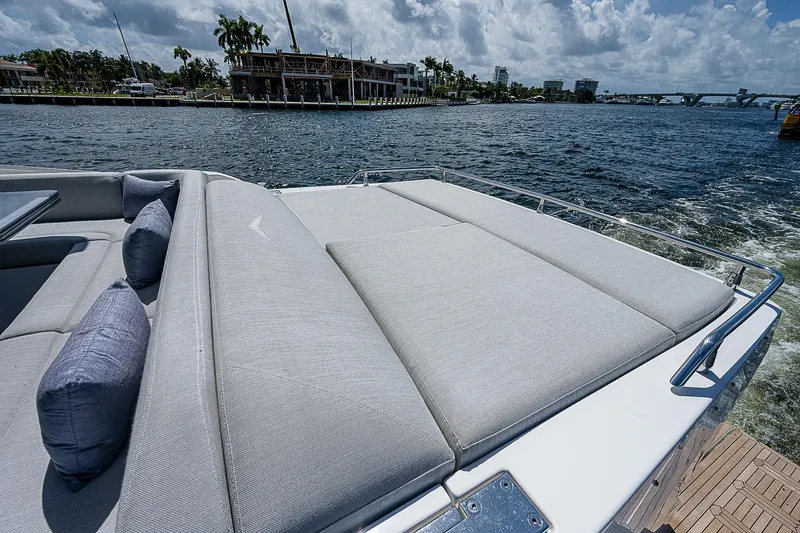  Yacht Photos Pics Luxurious 2022 Azimut S6 yacht with spacious sunbathing area on a sunny day.