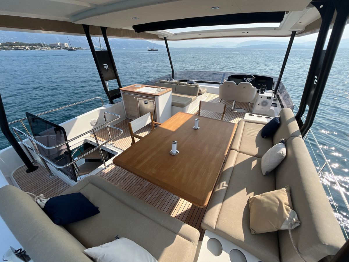 2022 Fountaine Pajot 44 