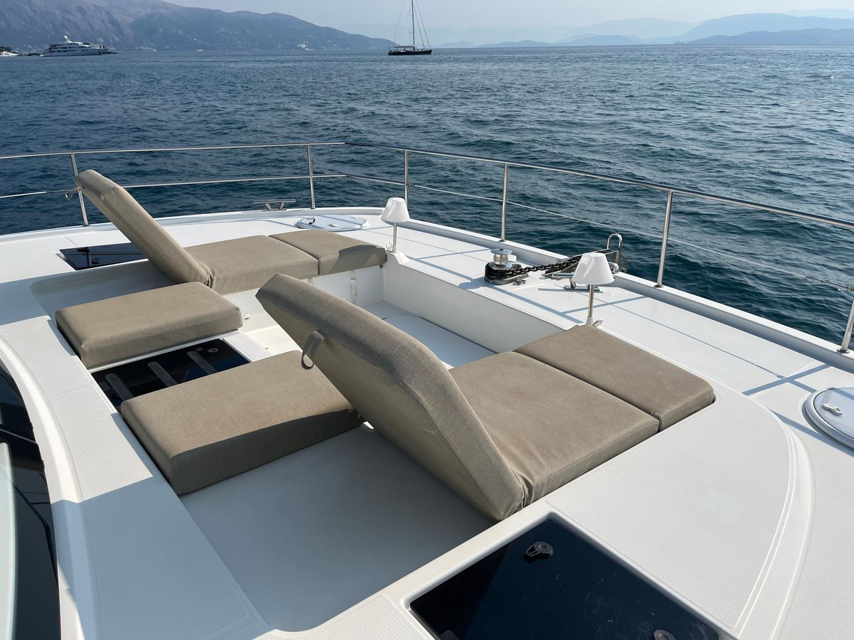 2022 Fountaine Pajot 44 
