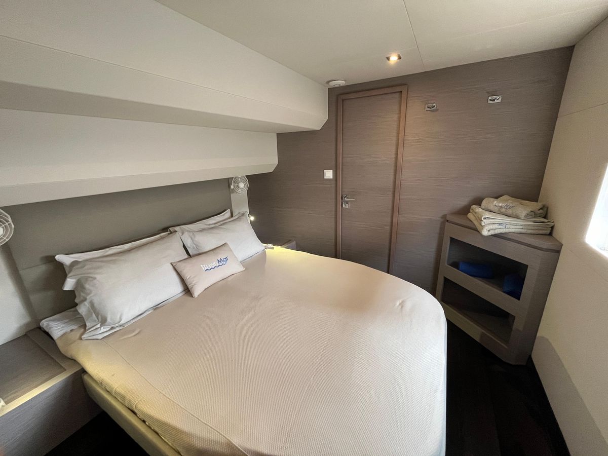 2022 Fountaine Pajot 44 