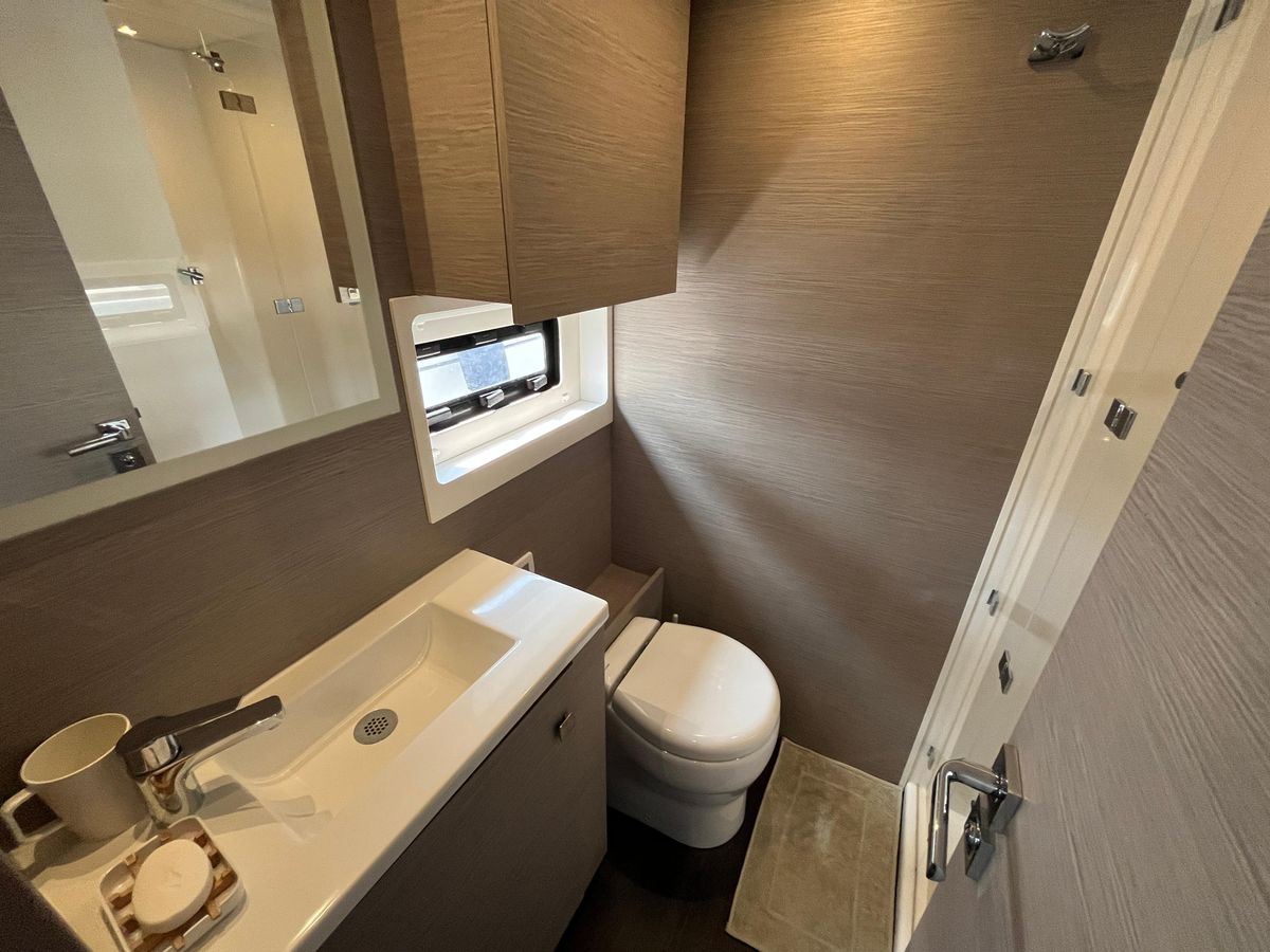 2022 Fountaine Pajot 44 