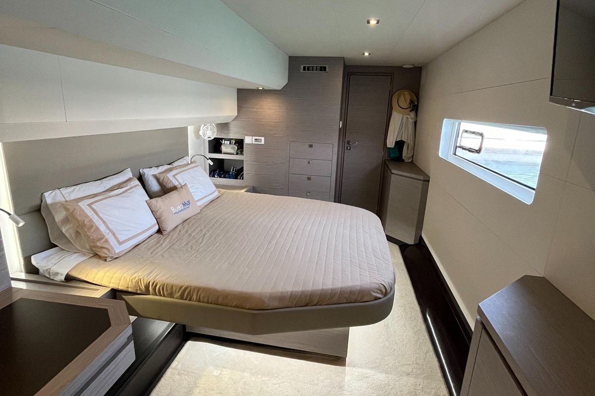 2022 Fountaine Pajot 44 