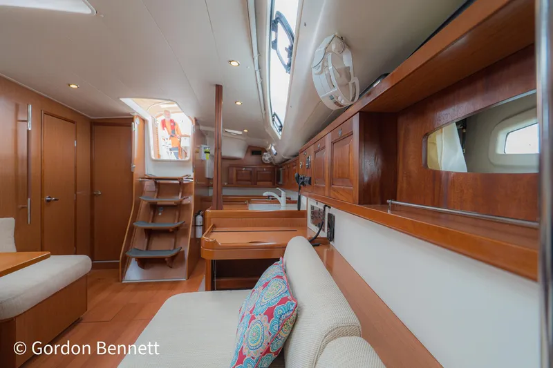 Queens Share Yacht Photos Pics 