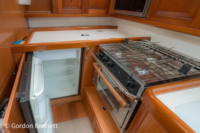 Queens Share Yacht Photos Pics 