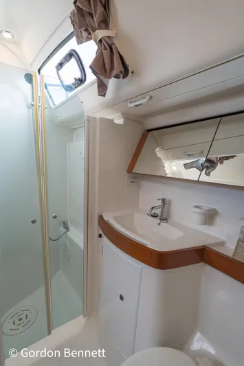 Queens Share Yacht Photos Pics 