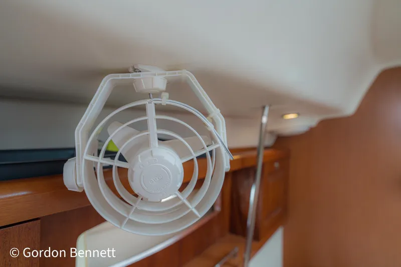 Queens Share Yacht Photos Pics 