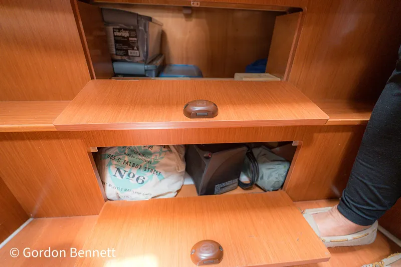 Queens Share Yacht Photos Pics 