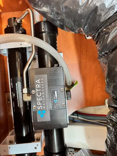 Queens Share Yacht Photos Pics 